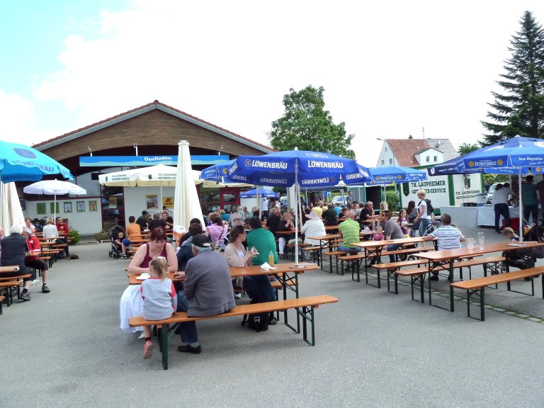 Grossansicht in neuem Fenster: Jahrmarkt + Vatertagsfest am Dorfladen 2017 - 2